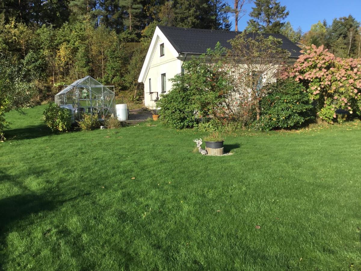 AirbnbEkåsberg Olofstorp Eksteriør billede