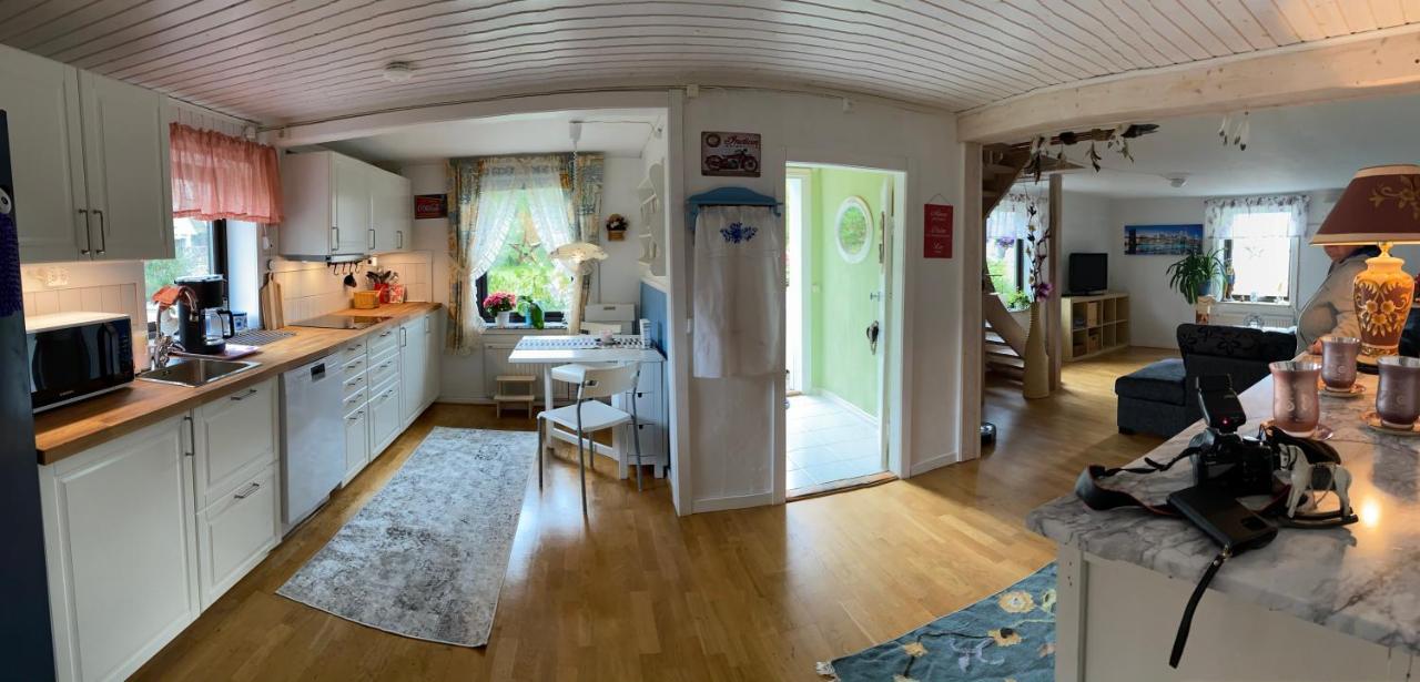 AirbnbEkåsberg Olofstorp Eksteriør billede