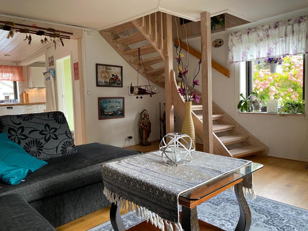 AirbnbEkåsberg Olofstorp Eksteriør billede